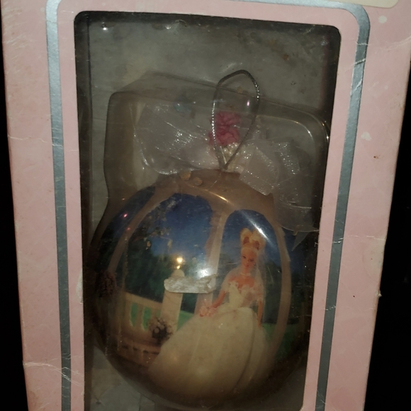 1997 Mattell Barbie Ornament in Box - Picture 9 of 9